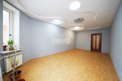 3-комнатная квартира (127м2) на продажу по адресу Савушкина ул., 143— фото 10 из 22
