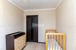 2-комнатная квартира (43м2) на продажу по адресу Ленсовета ул., 81— фото 7 из 27