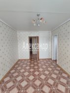 2-комнатная квартира (40м2) на продажу по адресу Будогощь пос., Заводская ул., 85— фото 2 из 11