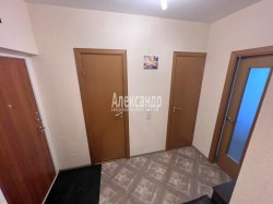 2-комнатная квартира (54м2) на продажу по адресу Маршала Казакова ул., 78— фото 9 из 32