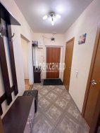 2-комнатная квартира (54м2) на продажу по адресу Маршала Казакова ул., 78— фото 10 из 32