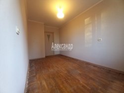 3-комнатная квартира (56м2) на продажу по адресу Белградская ул., 44— фото 8 из 27