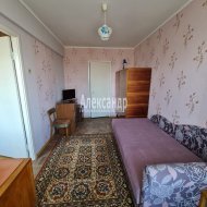 3-комнатная квартира (56м2) на продажу по адресу Сестрорецк г., Приморское шос., 320— фото 4 из 16