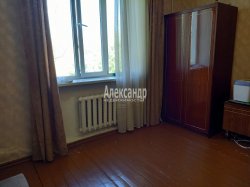 3-комнатная квартира (74м2) на продажу по адресу Ломоносов г., Александровская ул., 42— фото 8 из 22