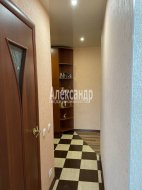 2-комнатная квартира (54м2) на продажу по адресу Приозерск г., Суворова ул., 29— фото 8 из 14