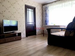 2-комнатная квартира (43м2) на продажу по адресу Сланцы г., Ломоносова ул., 48— фото 5 из 14