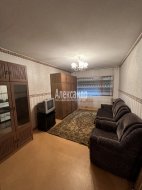 2-комнатная квартира (50м2) на продажу по адресу Светогорск г., Красноармейская ул., 2— фото 2 из 19