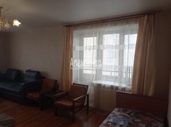 2-комнатная квартира (55м2) на продажу по адресу Сертолово г., Заречная ул., 1— фото 5 из 16