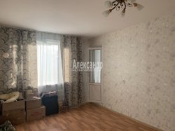 2-комнатная квартира (54м2) на продажу по адресу Камышовая ул., 56— фото 2 из 22