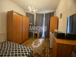 Комната в 4-комнатной квартире (130м2) на продажу по адресу Лиговский пр., 65— фото 5 из 10