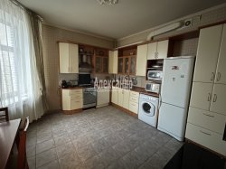 2-комнатная квартира (65м2) на продажу по адресу Серпуховская ул., 34— фото 17 из 21