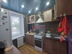 1-комнатная квартира (31м2) на продажу по адресу Кириши г., Героев просп., 23— фото 3 из 12