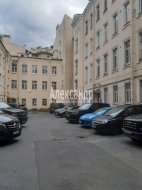 1-комнатная квартира (50м2) на продажу по адресу Суворовский просп., 33— фото 13 из 16