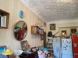 Комната в 3-комнатной квартире (76м2) на продажу по адресу Ломоносов г., Михайловская ул., 24/22— фото 4 из 12