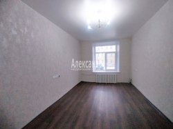 Комната в 4-комнатной квартире (115м2) на продажу по адресу Сытнинская ул., 14— фото 2 из 15