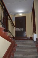 Комната в 7-комнатной квартире (158м2) на продажу по адресу Большой В.О. просп., 62— фото 8 из 12