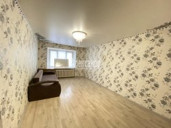 3-комнатная квартира (70м2) на продажу по адресу Волхов г., Юрия Гагарина ул., 2а— фото 6 из 18