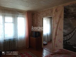 2-комнатная квартира (45м2) на продажу по адресу Волхов г., Дзержинского ул., 10— фото 2 из 7