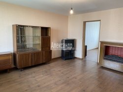 2-комнатная квартира (57м2) на продажу по адресу Камышовая ул., 6— фото 12 из 22