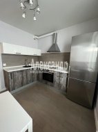 1-комнатная квартира (31м2) на продажу по адресу Мурино г., Петровский бул., 14— фото 4 из 10