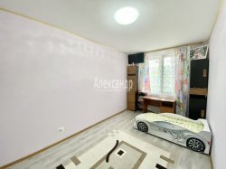 2-комнатная квартира (57м2) на продажу по адресу Мурино г., Воронцовский бул., 14— фото 3 из 13