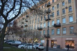 Комната в 7-комнатной квартире (158м2) на продажу по адресу Большой В.О. просп., 62— фото 10 из 12