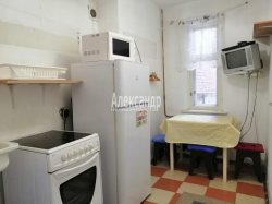 1-комнатная квартира (29м2) на продажу по адресу Ярослава Гашека ул., 15— фото 7 из 16