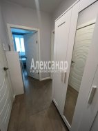 1-комнатная квартира (31м2) на продажу по адресу Мурино г., Петровский бул., 14— фото 9 из 10