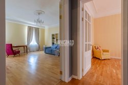 5-комнатная квартира (130м2) на продажу по адресу Почтамтская ул., 13— фото 2 из 24