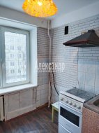 2-комнатная квартира (45м2) на продажу по адресу Новоизмайловский просп., 44— фото 7 из 13