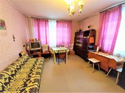 Комната в 2-комнатной квартире (52м2) на продажу по адресу Ярослава Гашека ул., 4— фото 2 из 14