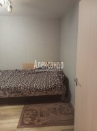 2-комнатная квартира (41м2) на продажу по адресу Пограничника Гарькавого ул., 38— фото 2 из 9