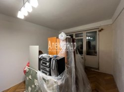 3-комнатная квартира (58м2) на продажу по адресу Ленсовета ул., 80— фото 10 из 12