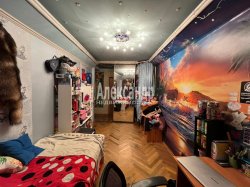 3-комнатная квартира (58м2) на продажу по адресу Ленсовета ул., 80— фото 4 из 12