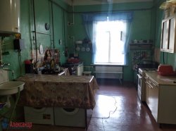 Комната в 12-комнатной квартире (554м2) на продажу по адресу Пушкин г., Чистякова ул., 2/18— фото 4 из 11