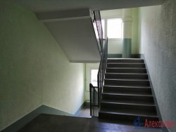 3-комнатная квартира (77м2) на продажу по адресу Маршала Захарова ул., 39— фото 3 из 15