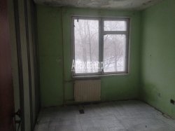 4-комнатная квартира (48м2) на продажу по адресу Трамвайный просп., 9— фото 4 из 12