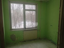 4-комнатная квартира (48м2) на продажу по адресу Трамвайный просп., 9— фото 5 из 12