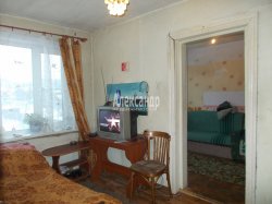 2-комнатная квартира (30м2) на продажу по адресу Тихвин г., Чернышевская ул., 27— фото 3 из 5