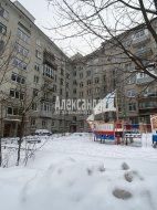 2-комнатная квартира (55м2) на продажу по адресу Краснопутиловская ул., 8— фото 3 из 31