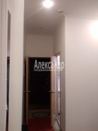 4-комнатная квартира (80м2) на продажу по адресу Коломенская ул., 10— фото 6 из 19