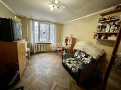 Комната в 3-комнатной квартире (61м2) на продажу по адресу Бабушкина ул., 115— фото 2 из 9