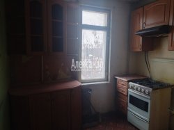 4-комнатная квартира (48м2) на продажу по адресу Трамвайный просп., 9— фото 8 из 12