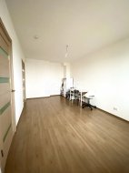 1-комнатная квартира (33м2) на продажу по адресу Дыбенко ул., 5— фото 3 из 18