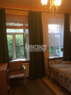 3-комнатная квартира (70м2) на продажу по адресу Александра Матросова ул., 14— фото 2 из 8
