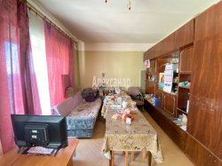 3-комнатная квартира (78м2) на продажу по адресу Старо-Петергофский пр., 15— фото 6 из 19