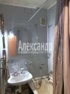 2-комнатная квартира (46м2) на продажу по адресу Подвойского ул., 36— фото 16 из 19