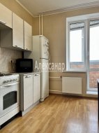 1-комнатная квартира (42м2) на продажу по адресу Ворошилова ул., 33— фото 3 из 25