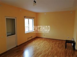 4-комнатная квартира (131м2) на продажу по адресу Подпорожье г., Исакова ул., 2— фото 7 из 37