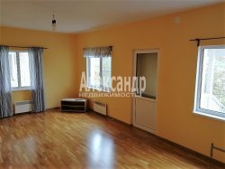 4-комнатная квартира (131м2) на продажу по адресу Подпорожье г., Исакова ул., 2— фото 9 из 37